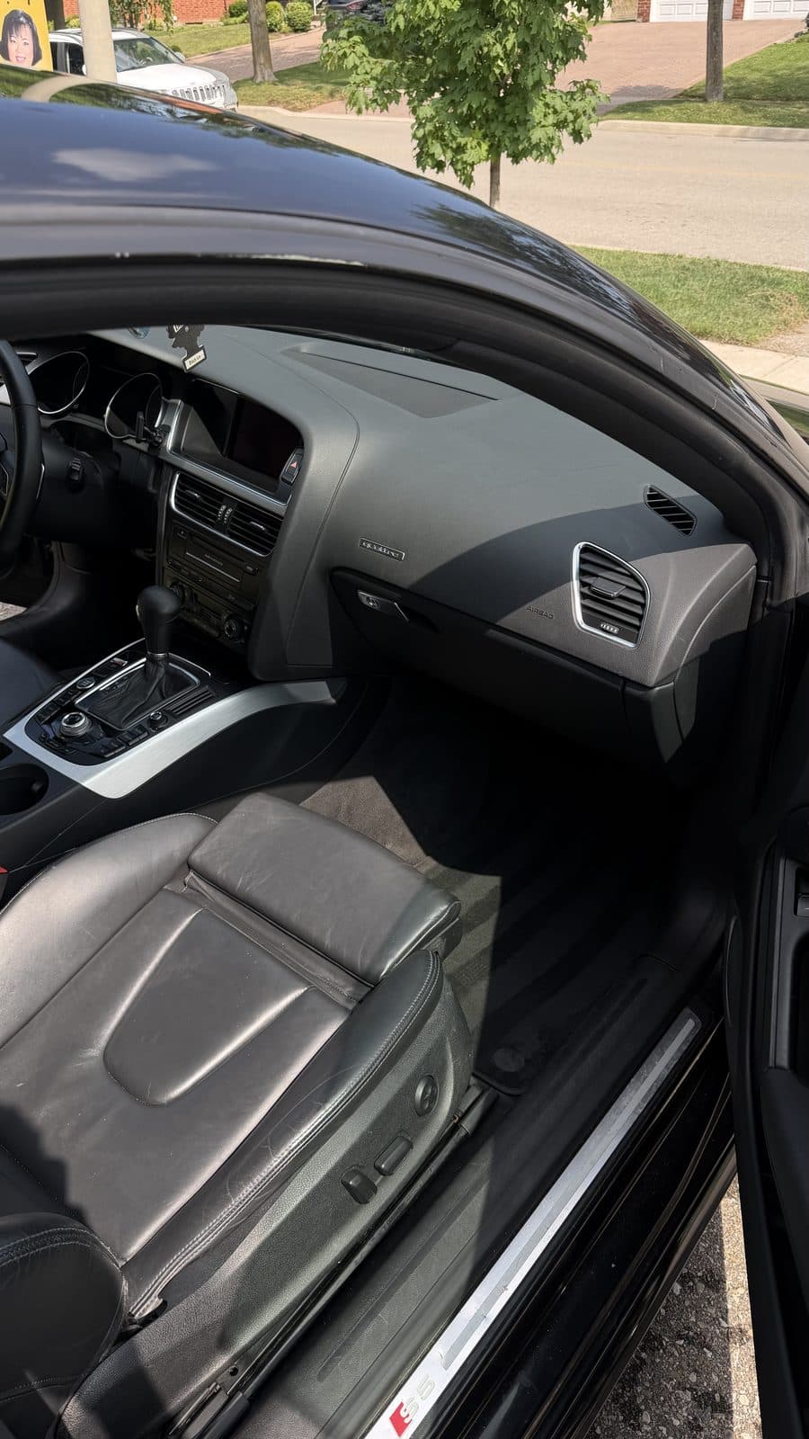 Clean detailed rear seats of an Audi S5